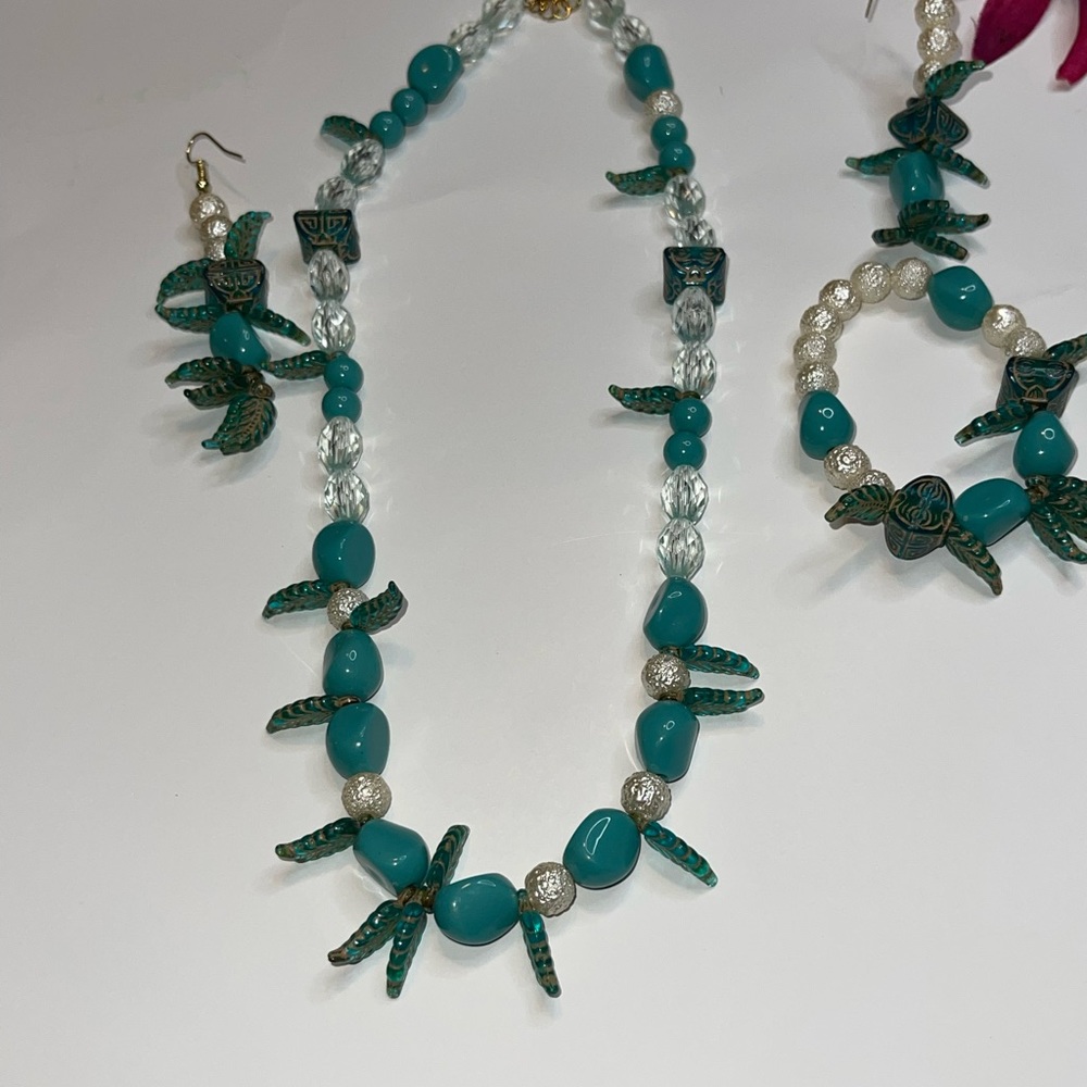 Necklace set - Picture 2 of 5